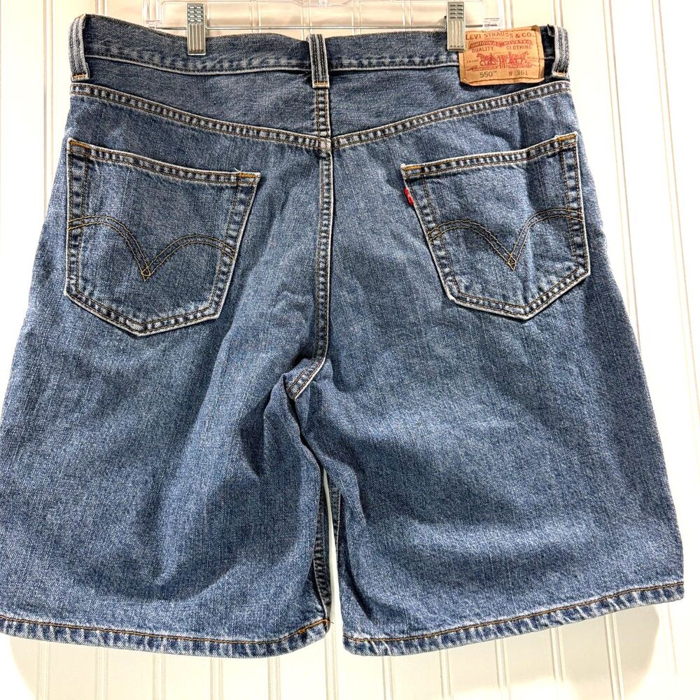 Skater Streetwear Indie Relaxed Bermuda Denim Shorts Vintage Wash Levi's 550 36 - Picture 3 of 8